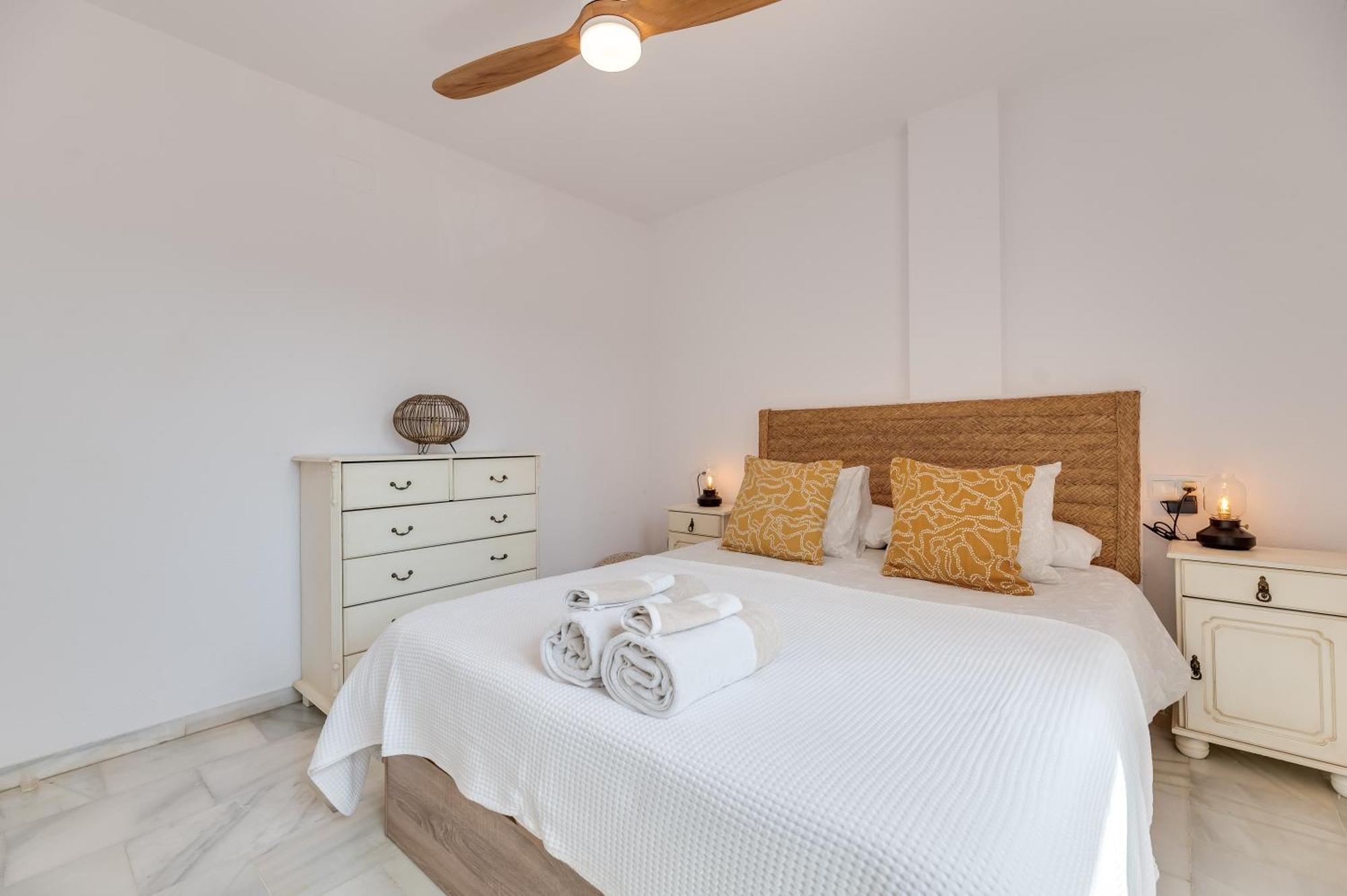 Apartamento Con Amplio Porche Y Bbq Benalmadena Exterior photo